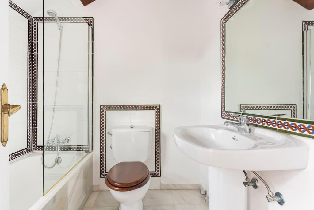 Stylish Spanish 3 Bd Townhouse On The Golden Mile Marbella Exteriér fotografie